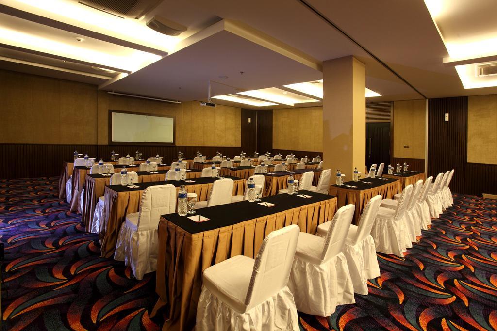 โรงแรมวีโอ ปาสเตอร์ บันดุง ภายนอก รูปภาพ